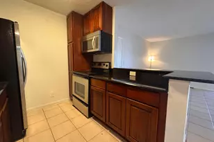 809 NE 199th St, Miami, FL 33179 - Photo 28
