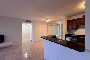809 NE 199th St, Miami, FL 33179 - Photo 24