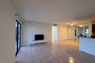 809 NE 199th St, Miami, FL 33179 - Photo 22