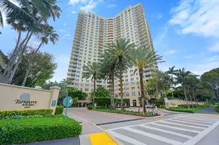 19501 W Country Club Dr, Aventura, FL 33180 - Photo 32