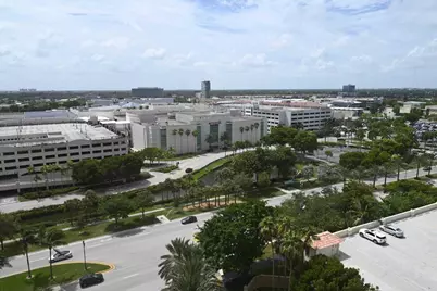 19501 W Country Club Drive #1412, Aventura, FL 33180 - Photo 6