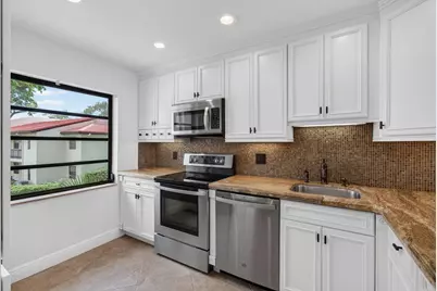 8460 Casa Del Lago, Boca Raton, FL 33433 - Photo 10