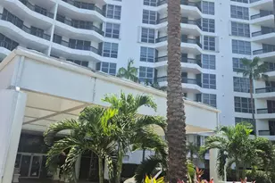 3600 Mystic Pointe Dr, Aventura, FL 33180 - Photo 4