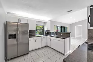1273 Spring Cir Dr, Coral Springs, FL 33071 - Photo 10