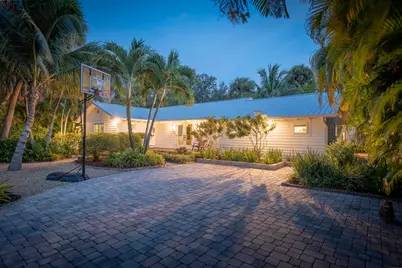 547 SW Riverview Street, Stuart, FL 34994 - Photo 1