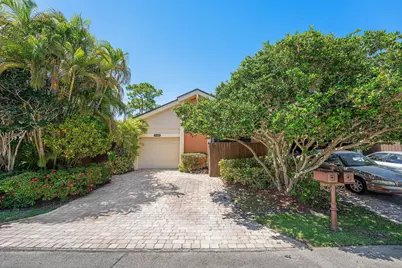 7627 Sierra Drive W, Boca Raton, FL 33433 - Photo 1