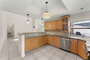 7627 Sierra Dr W, Boca Raton, FL 33433 - Photo 12