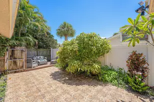 7627 Sierra Dr W, Boca Raton, FL 33433 - Photo 32