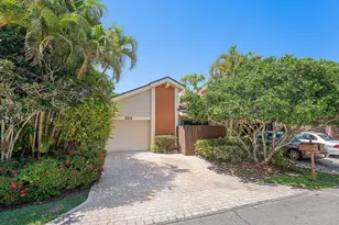 7627 Sierra Dr W, Boca Raton, FL 33433 - Photo 2