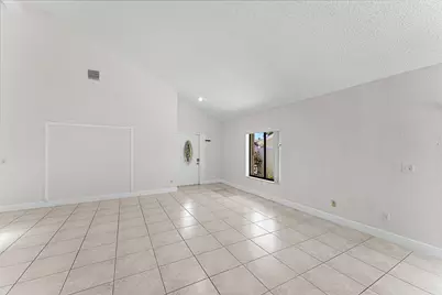 7627 Sierra Drive W, Boca Raton, FL 33433 - Photo 6