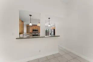7627 Sierra Dr W, Boca Raton, FL 33433 - Photo 10