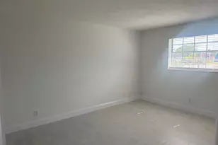 402 Lake Shore Dr, West Palm Beach, FL 33403 - Photo 8