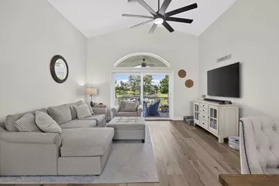 120 Saratoga Boulevard E, Royal Palm Beach, FL 33411 - Photo 10