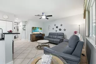 9807 NW 20th St, Pembroke Pines, FL 33024 - Photo 12