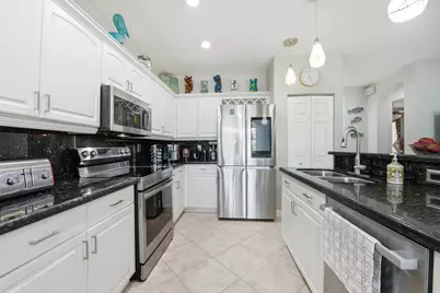9807 NW 20th Street, Pembroke Pines, FL 33024 - Photo 8