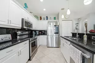 9807 NW 20th St, Pembroke Pines, FL 33024 - Photo 8