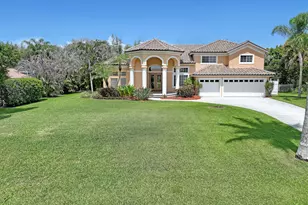 559 SW Squire Johns Ln, Palm City, FL 34990 - Photo 1