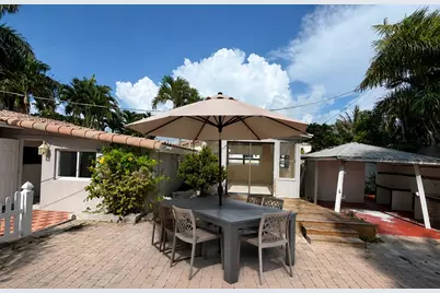 1117 SE 5th Street, Deerfield Beach, FL 33441 - Photo 6