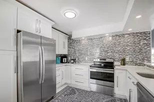 9204 Glenmoor Dr, West Palm Beach, FL 33409 - Photo 6