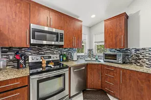 1264 Pine Sage Cir, West Palm Beach, FL 33409 - Photo 6