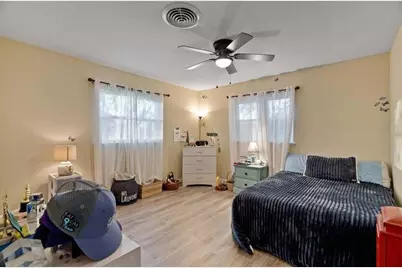 301 20th Avenue SW, Vero Beach, FL 32962 - Photo 18