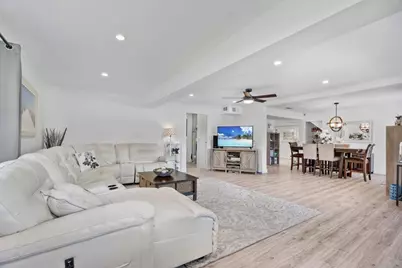 301 20th Avenue SW, Vero Beach, FL 32962 - Photo 2