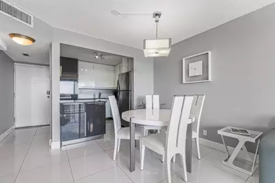 1830 Embassy Drive #613, West Palm Beach, FL 33401 - Photo 6