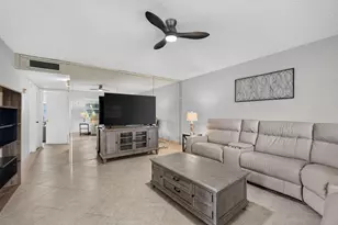 942 Normandy T Trail, Delray Beach, FL 33484 - Photo 4