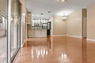570 Woodgate Cir, Sunrise, FL 33326 - Photo 6