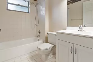 570 Woodgate Cir, Sunrise, FL 33326 - Photo 24