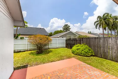 8210 SW 41st Street, Davie, FL 33328 - Photo 20