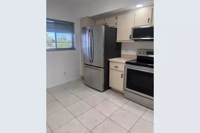 3178 Via Poinciana #303, Lake Worth, FL 33467 - Photo 8