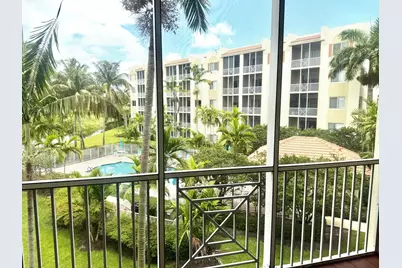 3600 Oaks Clubhouse Drive #309, Pompano Beach, FL 33069 - Photo 14