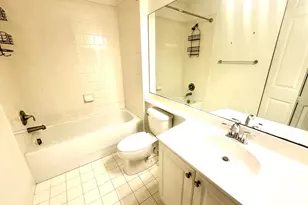 3600 Oaks Clubhouse Dr, Pompano Beach, FL 33069 - Photo 12