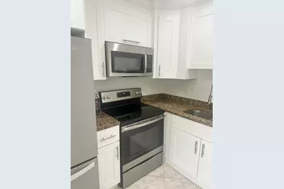 2100 Springdale Boulevard #303, Palm Springs, FL 33461 - Photo 16