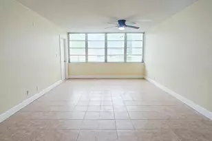 1401 NE Miami Gardens Dr, Miami, FL 33179 - Photo 4