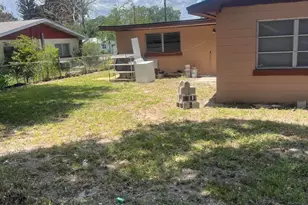 1858 4th St SE, Winter Haven, FL 33880 - Photo 4