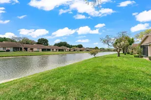 8286 Springlake Dr, Boca Raton, FL 33496 - Photo 26