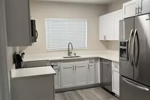 112 Lake Ave, Lake Worth Beach, FL 33460 - Photo 8