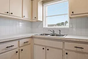 2789 Ashley Dr W, West Palm Beach, FL 33415 - Photo 16