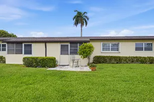 2789 Ashley Dr W, West Palm Beach, FL 33415 - Photo 12