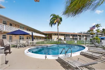 298 SE 6th Avenue #9, Pompano Beach, FL 33060 - Photo 2