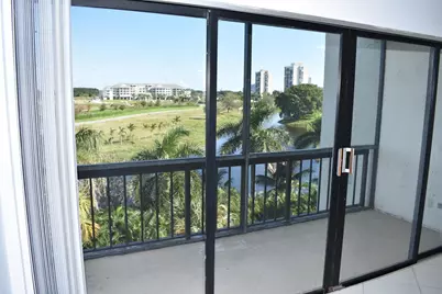 3000 Presidential Way #503, West Palm Beach, FL 33401 - Photo 8