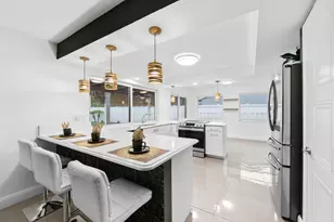 8552 Shadow Wood Blvd, Coral Springs, FL 33071 - Photo 4