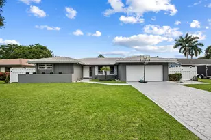 8552 Shadow Wood Blvd, Coral Springs, FL 33071 - Photo 2