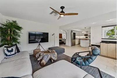 2056 NE 21st Court, Wilton Manors, FL 33305 - Photo 32
