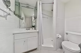 2056 NE 21st Ct, Wilton Manors, FL 33305 - Photo 34