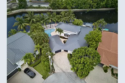 2056 NE 21st Court, Wilton Manors, FL 33305 - Photo 1