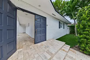 2056 NE 21st Ct, Wilton Manors, FL 33305 - Photo 18