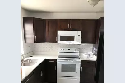 2400 NW 21st Street #3, Fort Lauderdale, FL 33311 - Photo 2